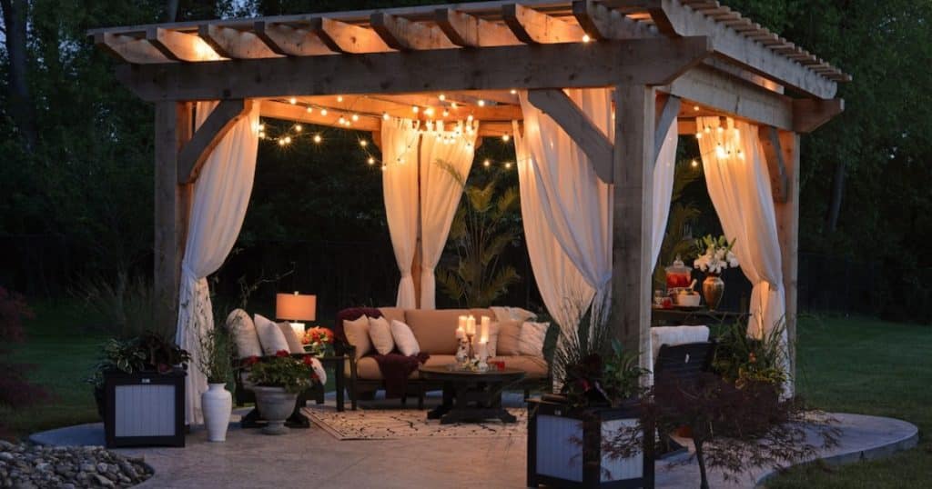 Read more about the article Year-Round Enjoyment: Pergolas for All Seasons